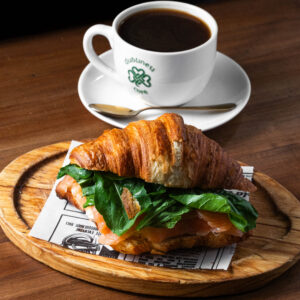 croissant mediterraneo